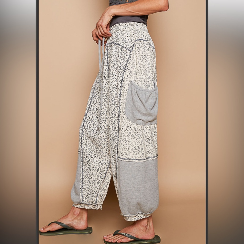 208 ❤️POL oversized floral pants - Picture 2 of 6